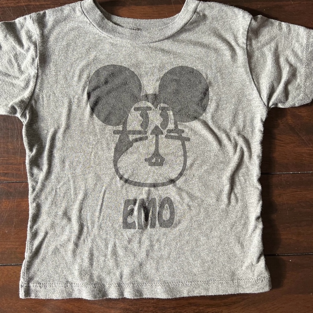 PREFRESH- emo tee, 3T
